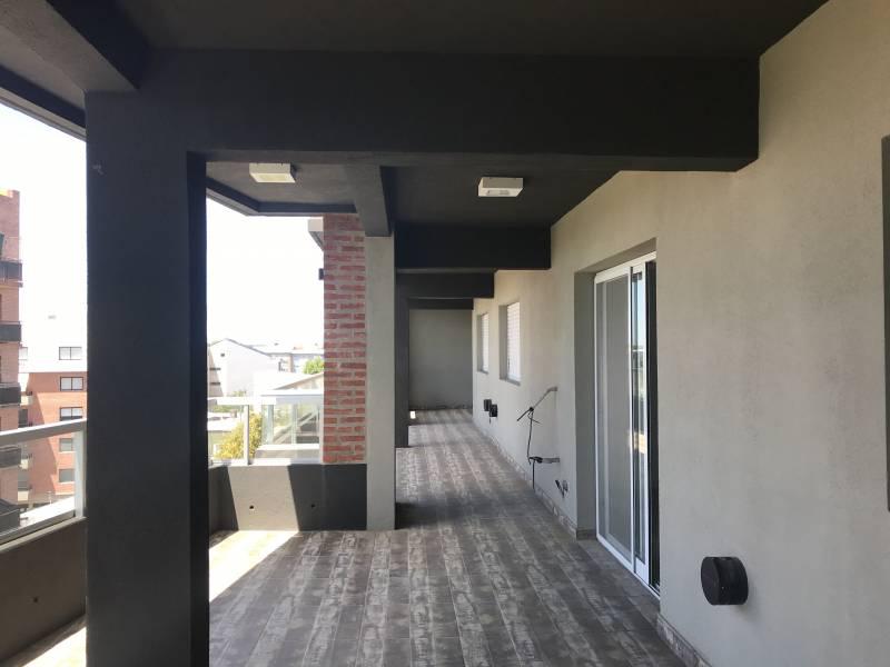 Departamento RETASADO, en VENTA, a estrenar, con 3 dormitorios y balcón terraza en Tigre Centro