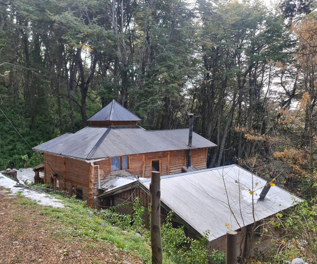 Casa Cabaña de 5 ambientes en Bariloche  km 16 oportunidad inversor o vivienda