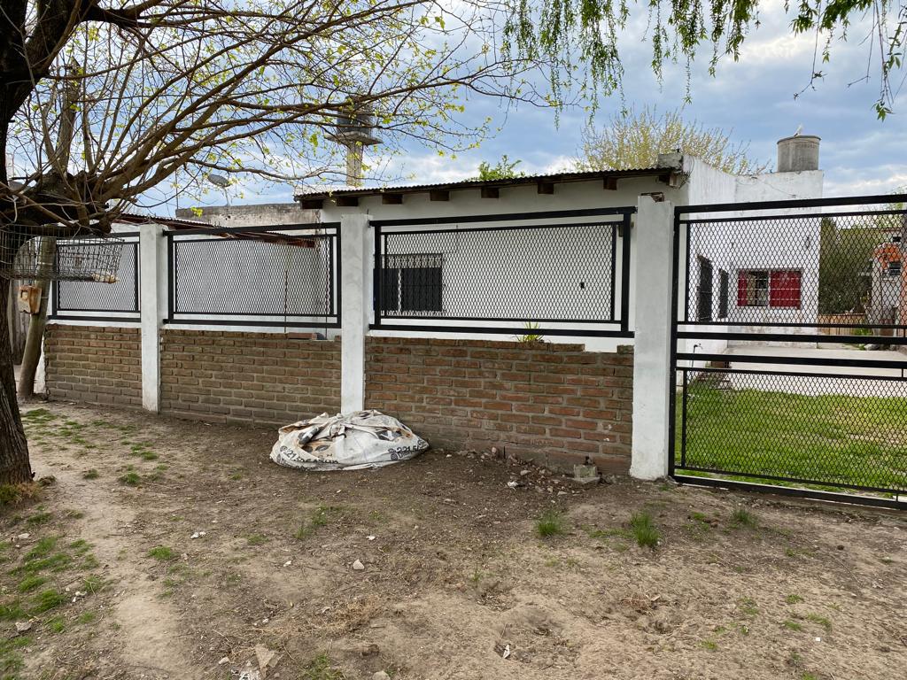 VENTA DE CASA EN MELCHOR ROMERO, LA PLATA