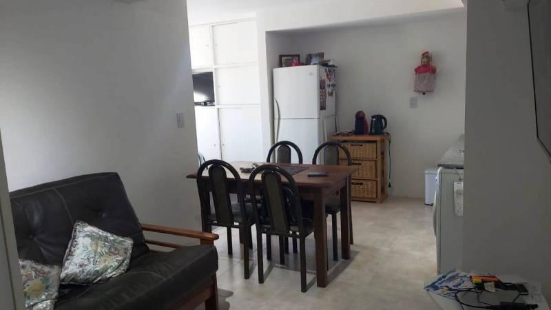 VENTA DEPTO  * R. DE ESCALADA - LANÚS * A 100 MTS AV HTO YRIGOYEN