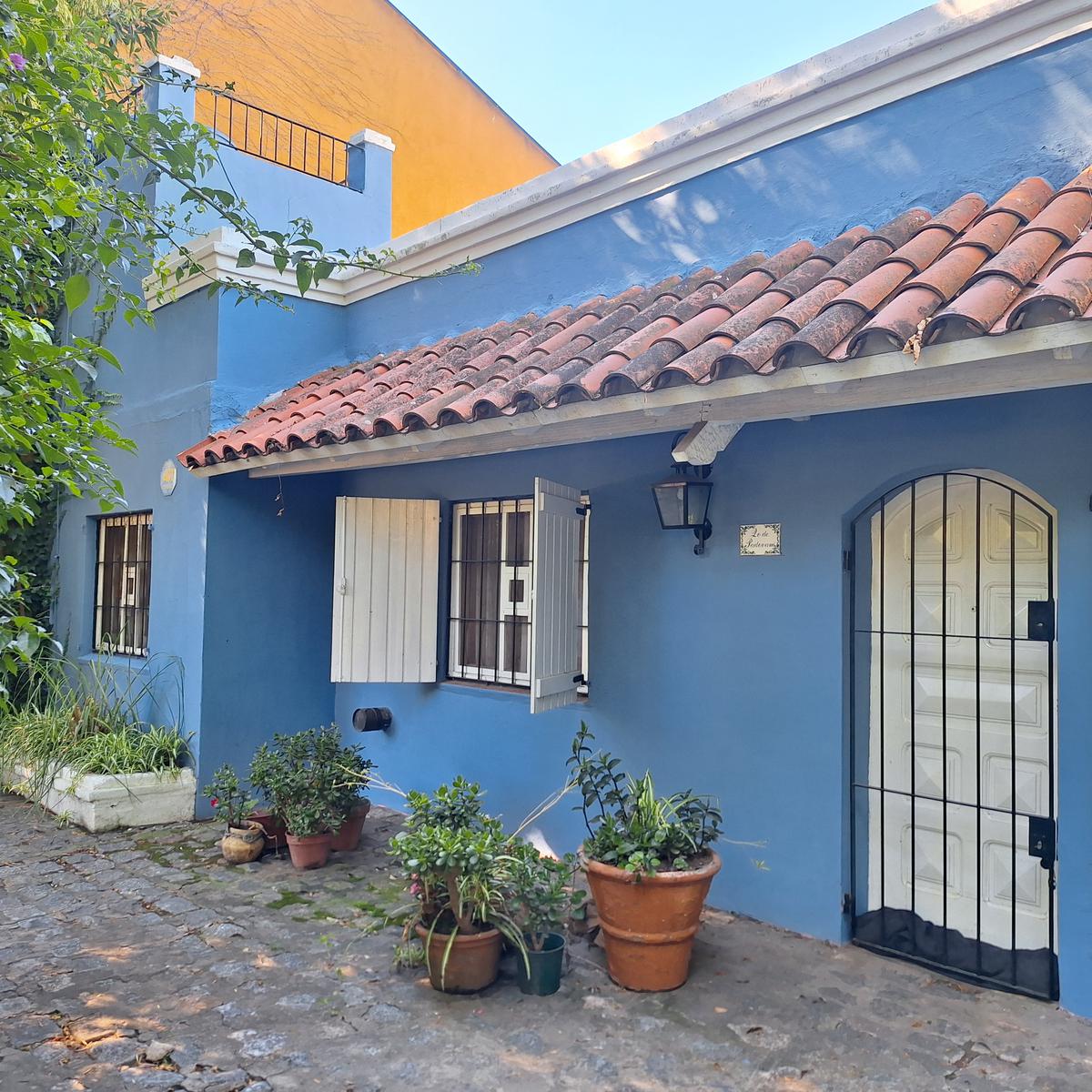 En venta lindisima casa de 3 dormitorios sobre calle Balbastro en Don Torcuato