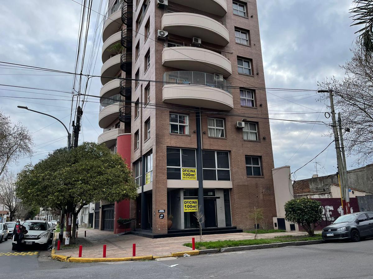 ALQUILER OFICINA 100 M2 - LANUS ESTE