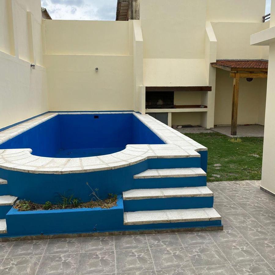 Venta de casa de 5 dormitorios en Barrio Jardin