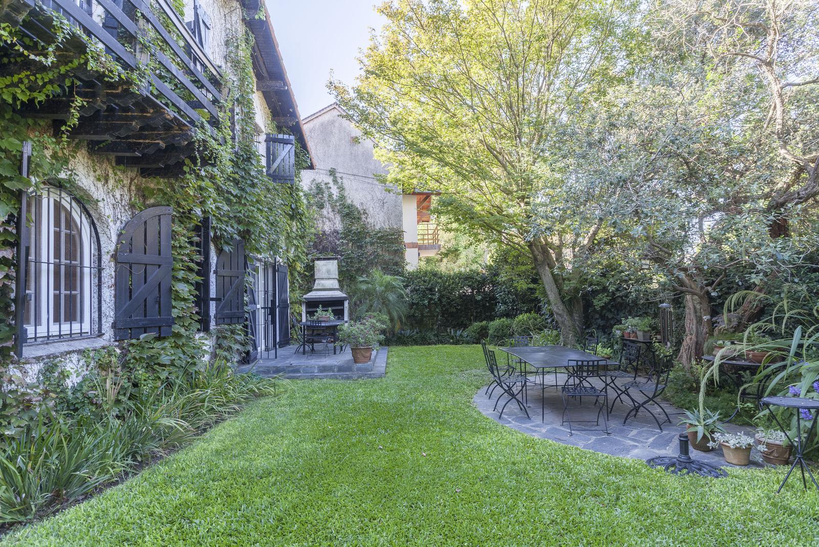 CASA EN ALQUILER EN LA LUCILA DE LIB AL RIO