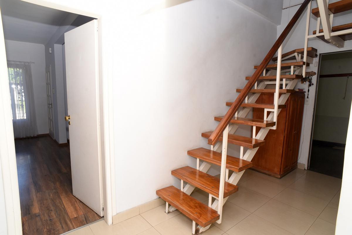 Casa en Venta de 5 ambientes con Cochera y Pileta