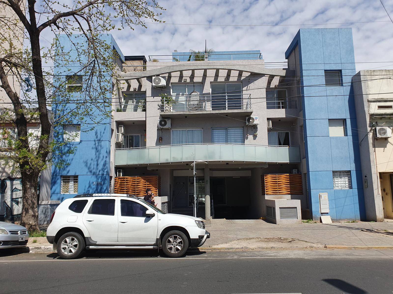 cocheras en pleno centro de lomas de zamora