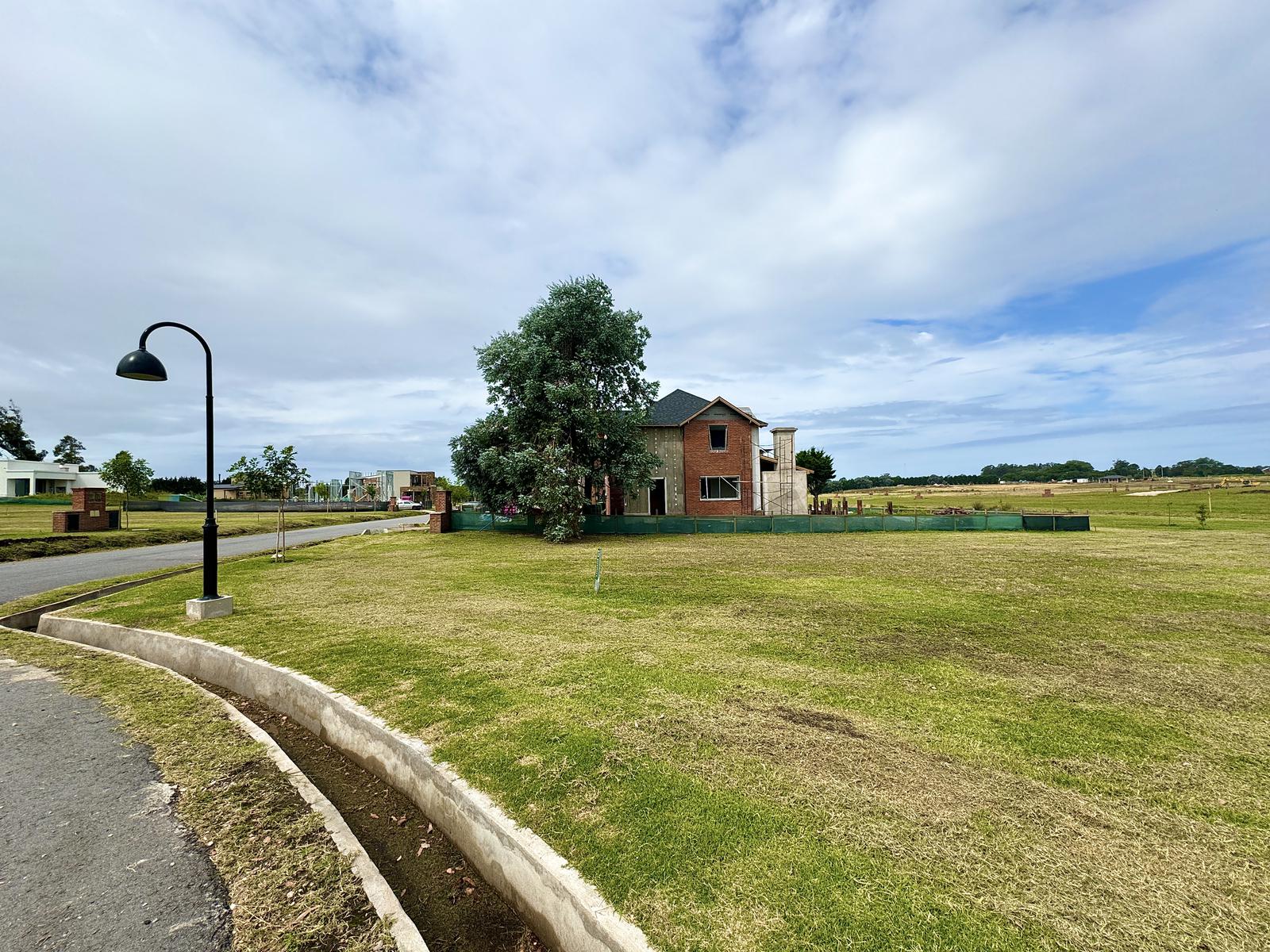 Venta de terreno en Casonas del Haras