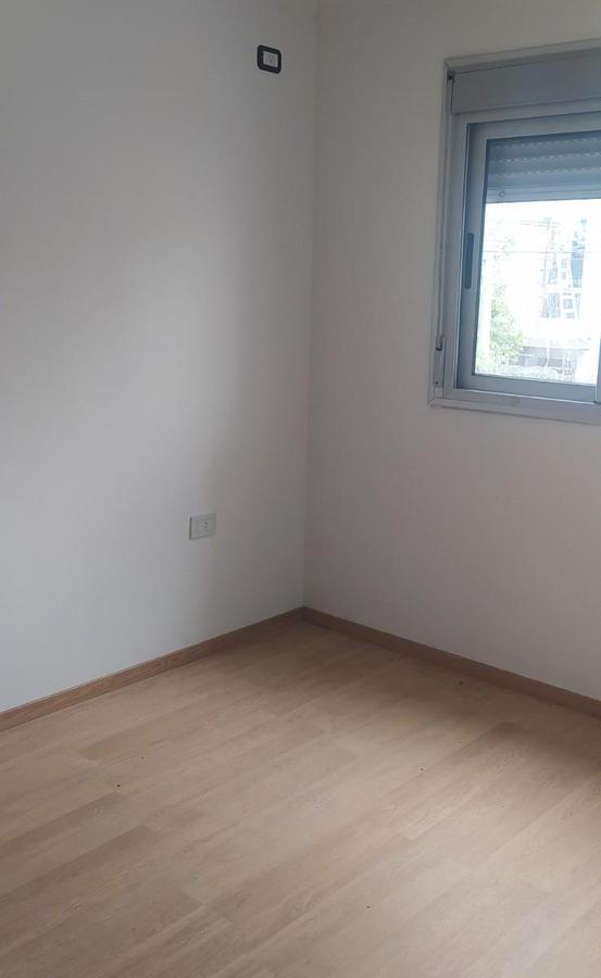 DEPARTAMENTO AL FRENTE   1 dorm. - 1er piso  - Gob. Candioti 1100 U$D 59.000