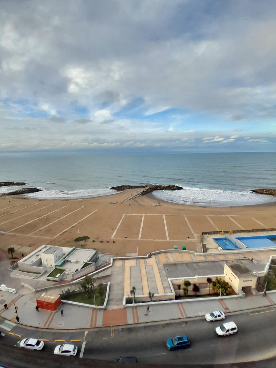 Departamento frente a Alfonsina con vista plena al mar