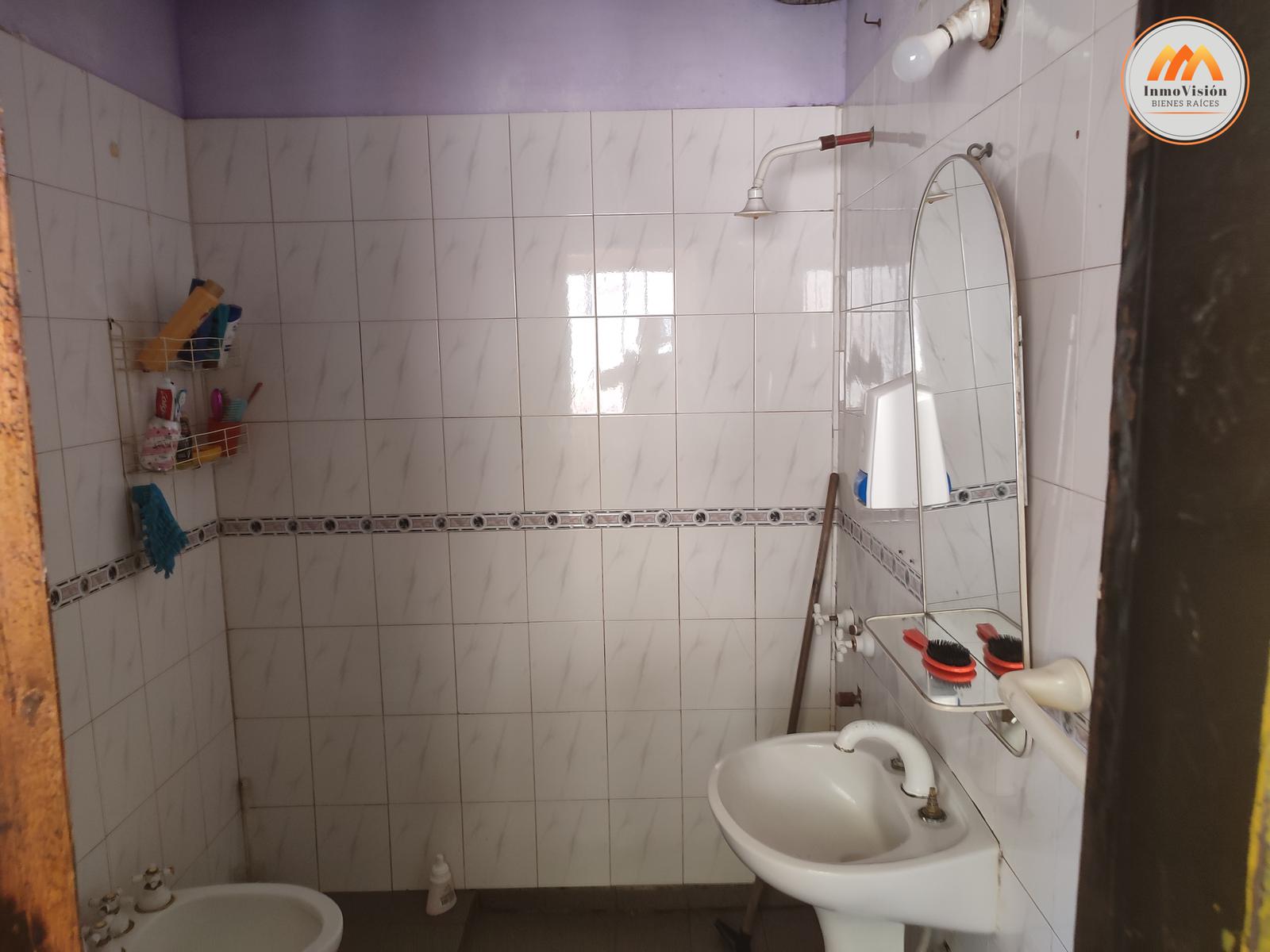 SE VENDEN 2 CASAS EN 1 LOTE - VILLA EL LIBERTADOR - A METROS DE CPC