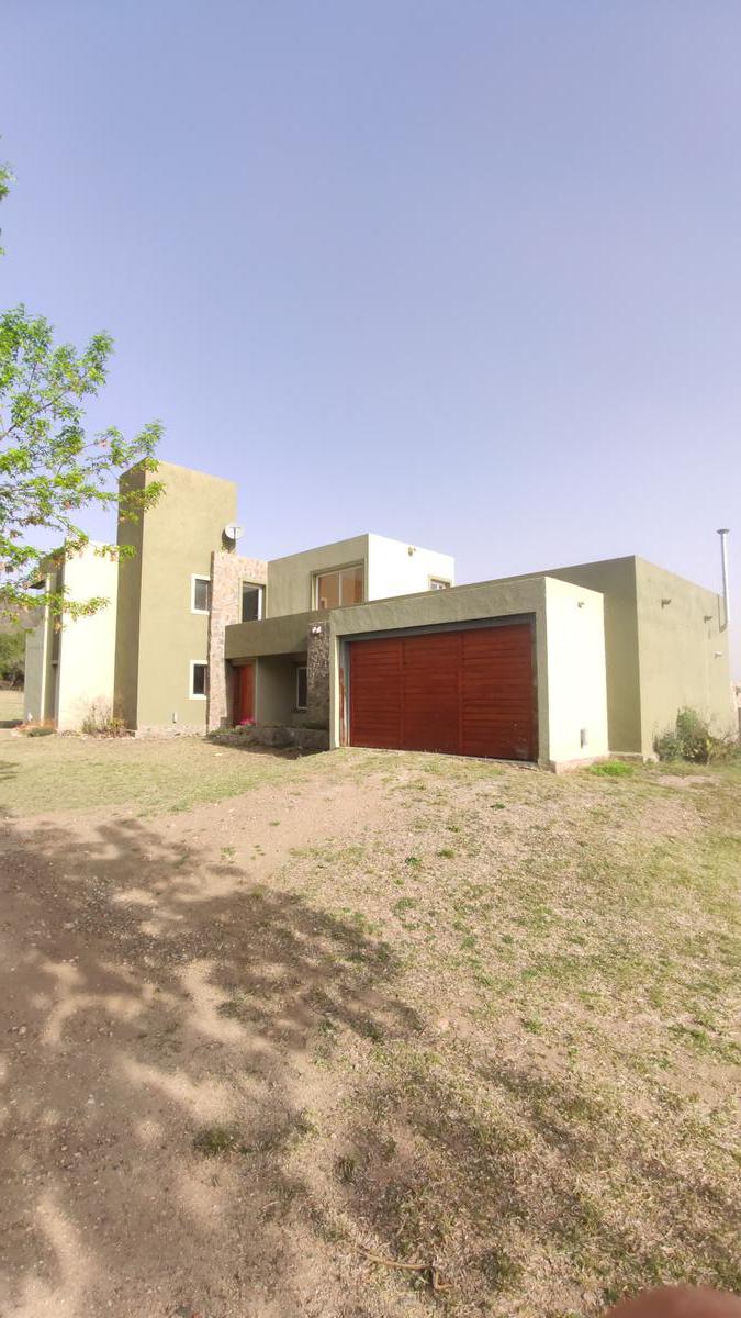 VENTA Casa - Santa Rosa De Calamuchita PERMUTO POR ROSARIO PERMUTA