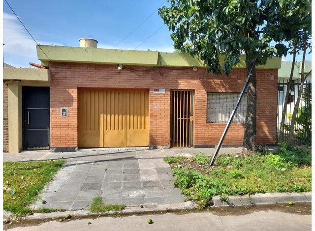 Venta Ph Tipo Casa de 4 ambientes en Morón.