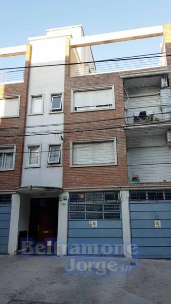 Impecable Departamento de 2 dormitorios en venta en Alberdi. Alquilado