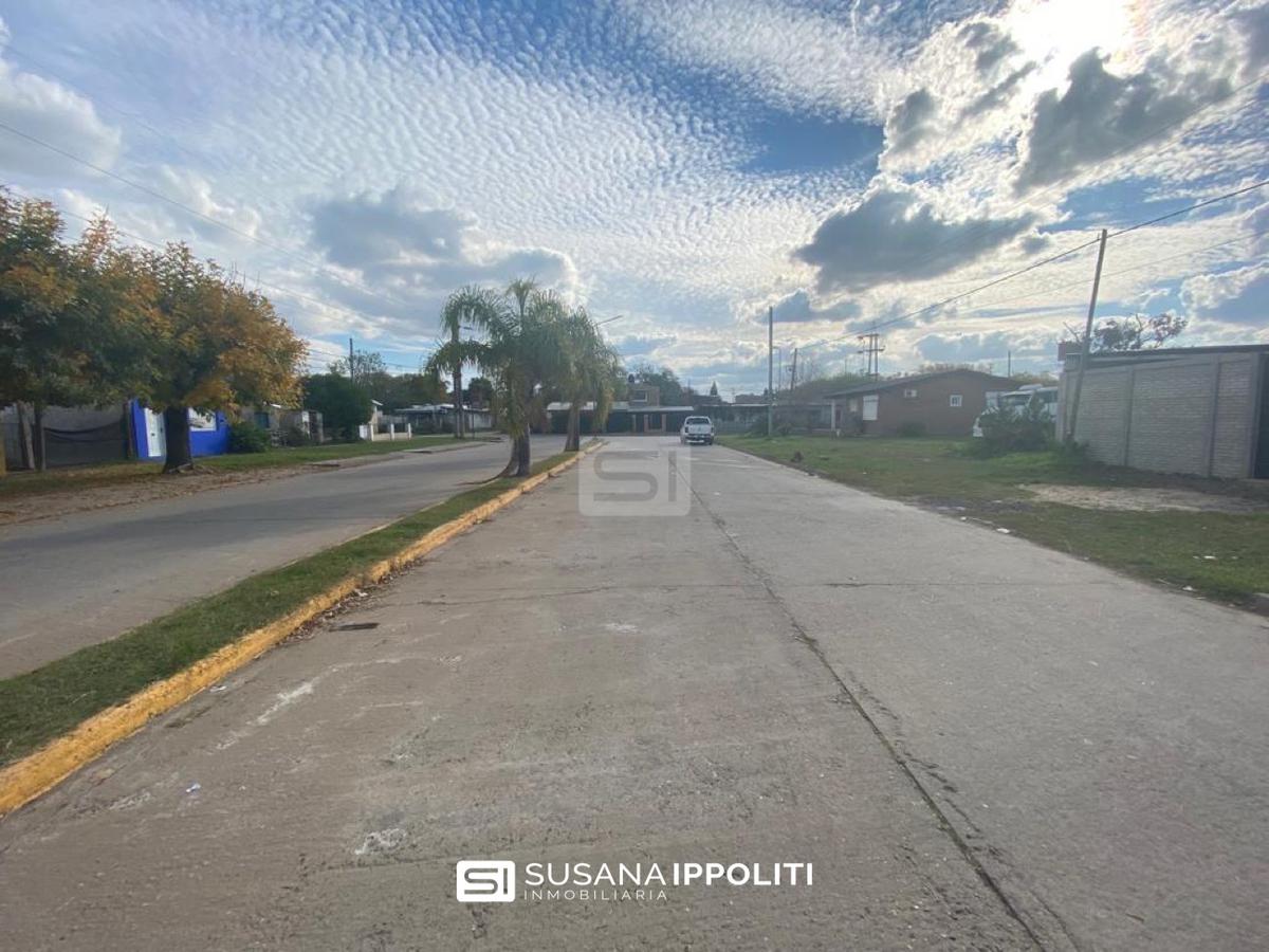 Cocheras en alquiler techadas zona céntrica Roldán