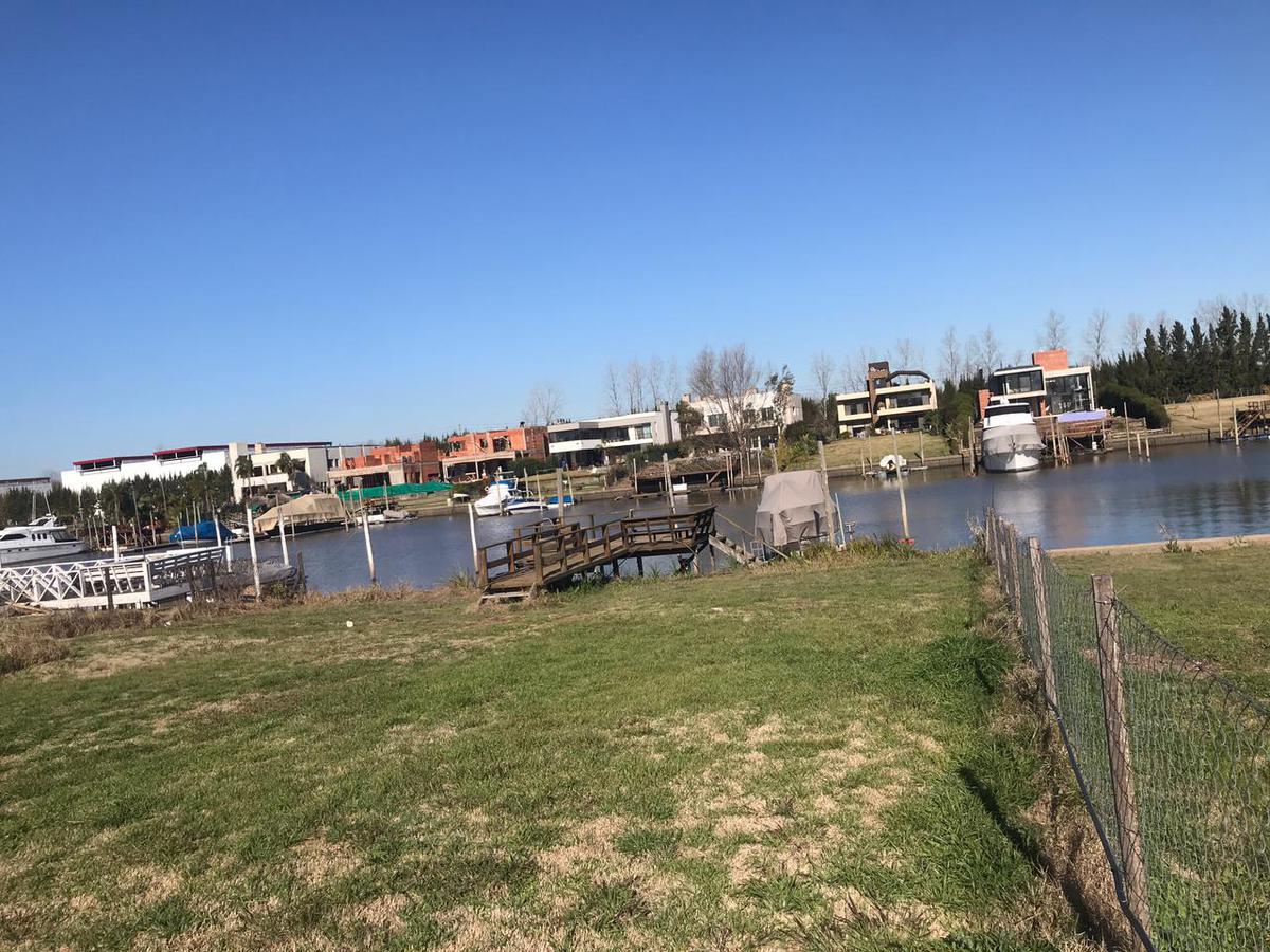 Venta  de lote al agua, con amarra propia  y salida al rio.  San Juan, Villanueva, Tigre