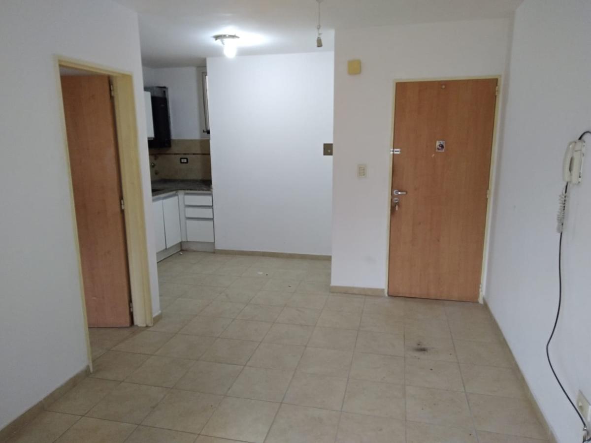 Venta Departamento 1 dormitorio con Patio - Echesortu