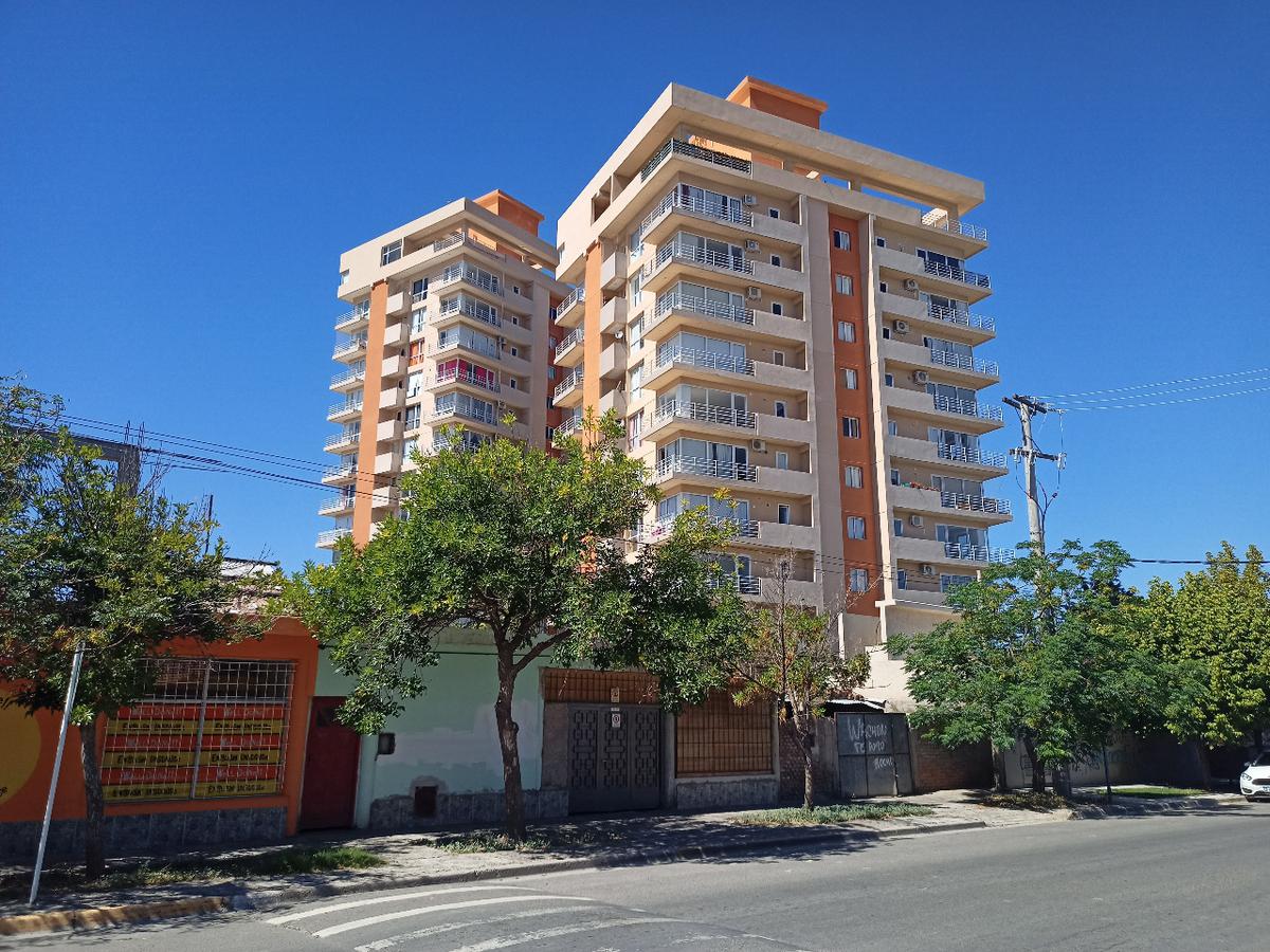 VENTA Departamento 2 dormitorios - Jardines de Esmeralda