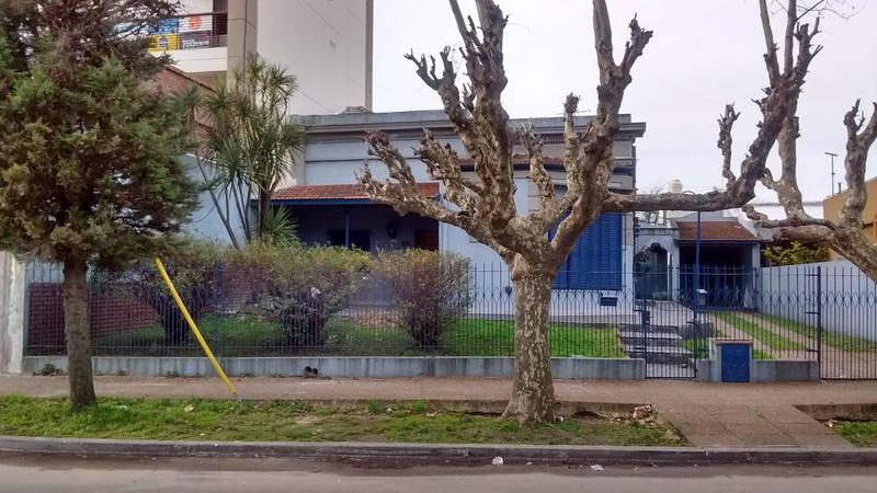 LOTE EN VENTA  EN AVDA HIPOLITO IRIGOYEN  AL 1100 QUILMES