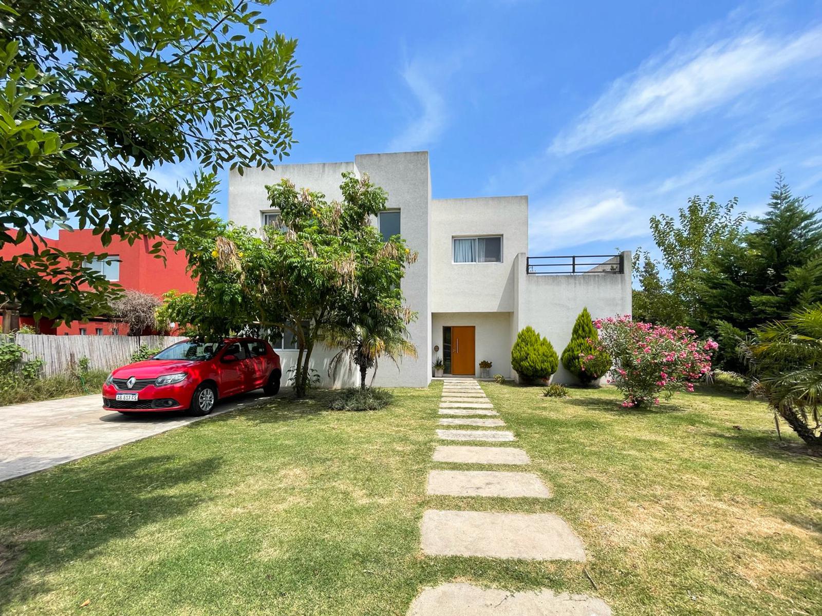 Casa en Barrio Santa Teresa