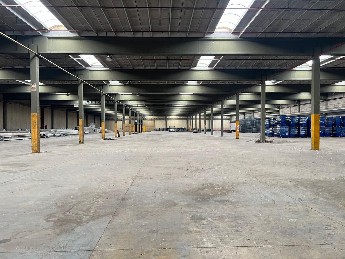 Depósito - Galpón de 20.000 m2.  en Quilmes Oeste - ALQUILER