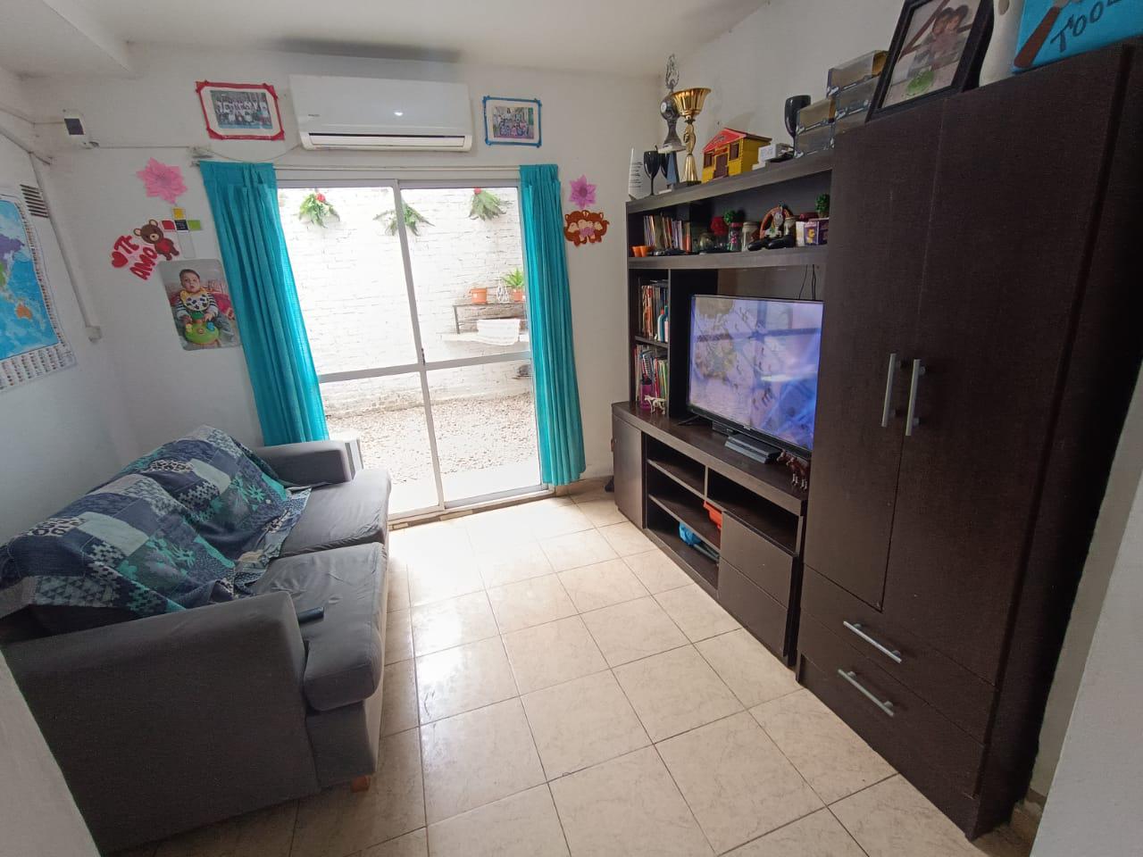 Venta - PH - 3 Ambientes - Duplex - Patio - Caseros - Sin Expensas - Permuta