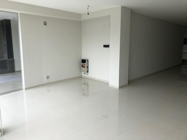 Local de 100m2 con dos baños- Villa Devoto