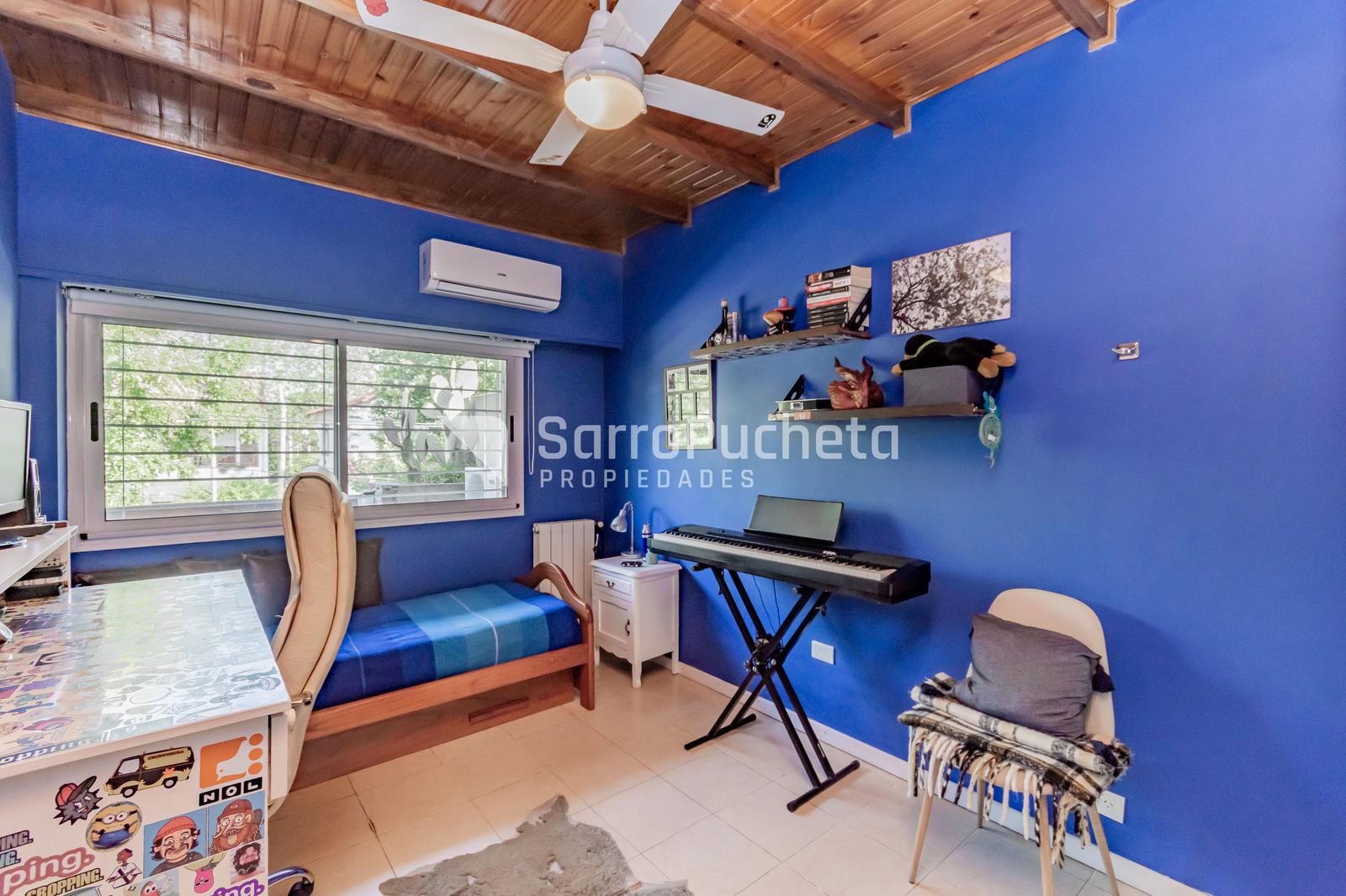 Venta casa 7 ambientes con piscina y garage en Hurlingham