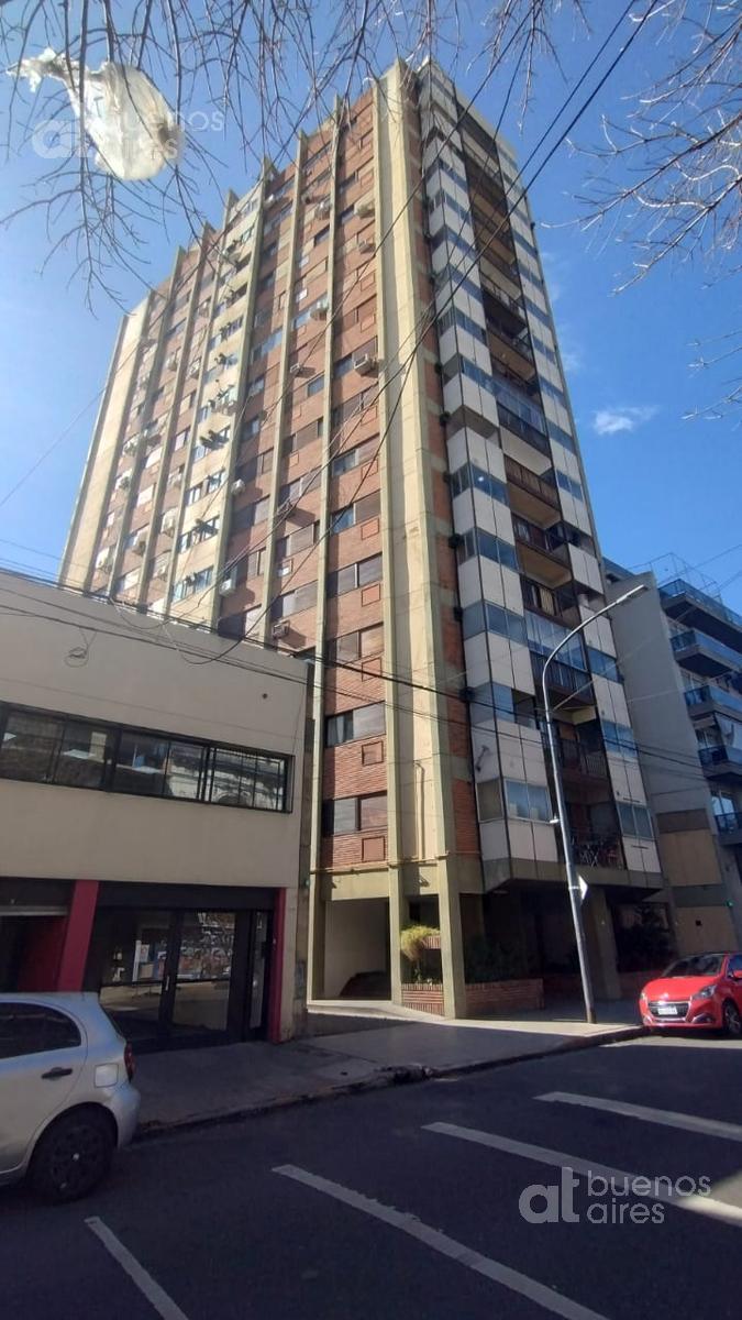 Departamento 2 ambientes con balcón en venta en Almagro