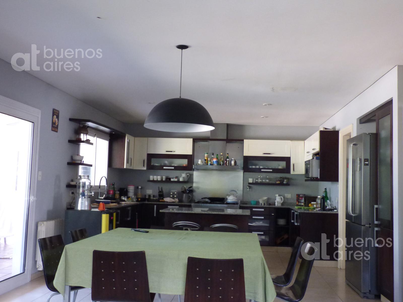 Casa en Venta, 5 ambientes, con pileta, en Country Abril, Hudson, Berazategui