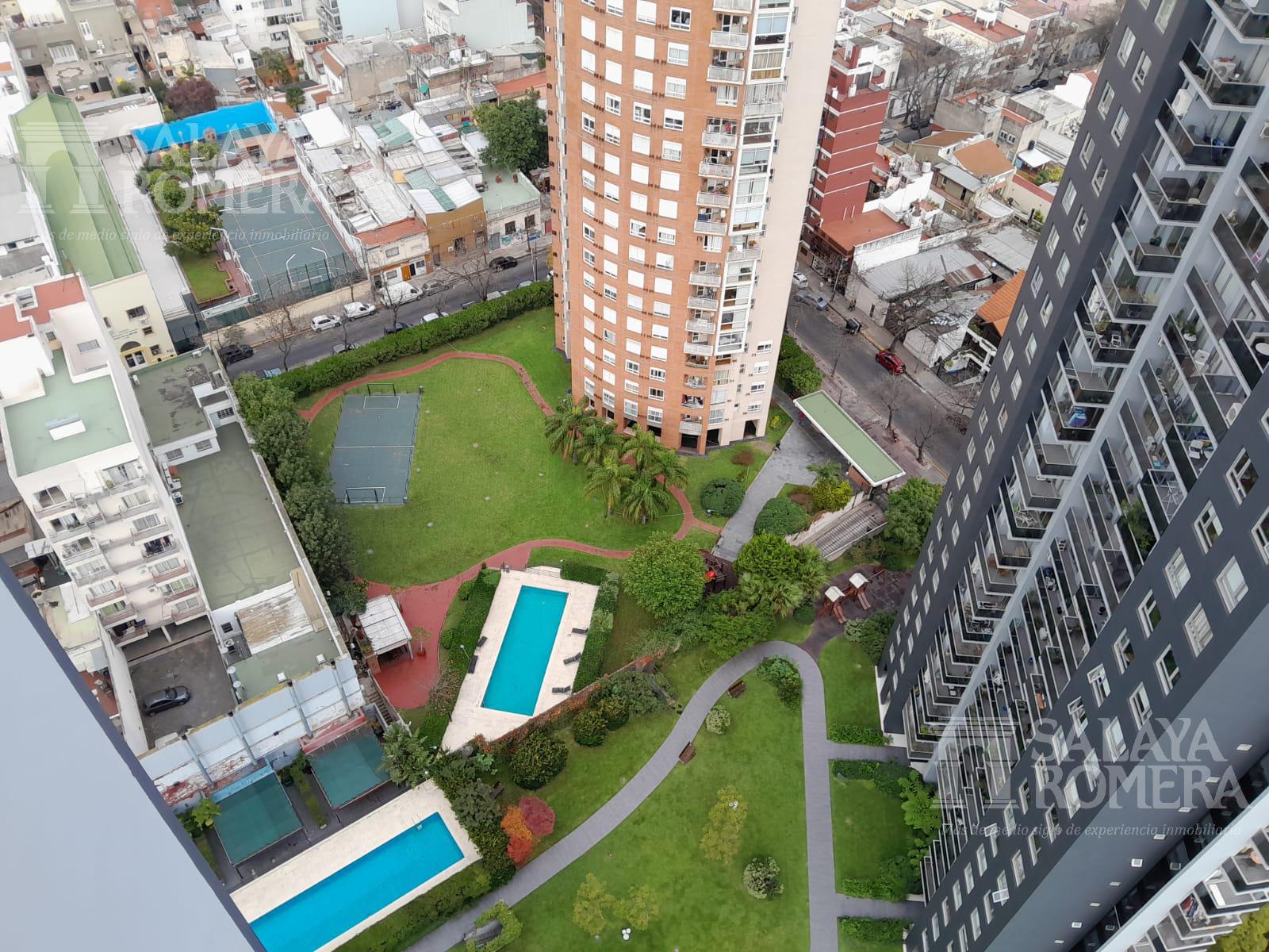 Venta Departamento 3 ambientes    Complejo Altos Porteños piso alto con vista