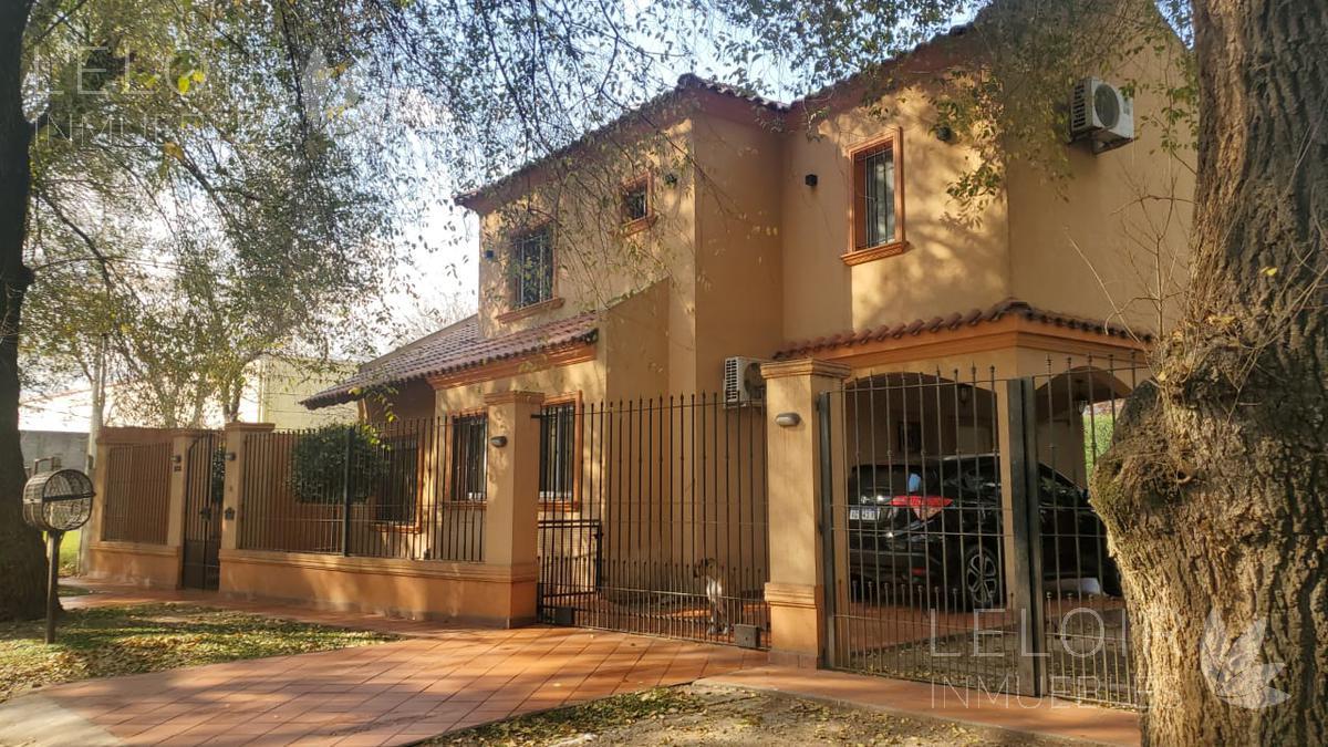 Casa en venta 4 amb en Parque Leloir