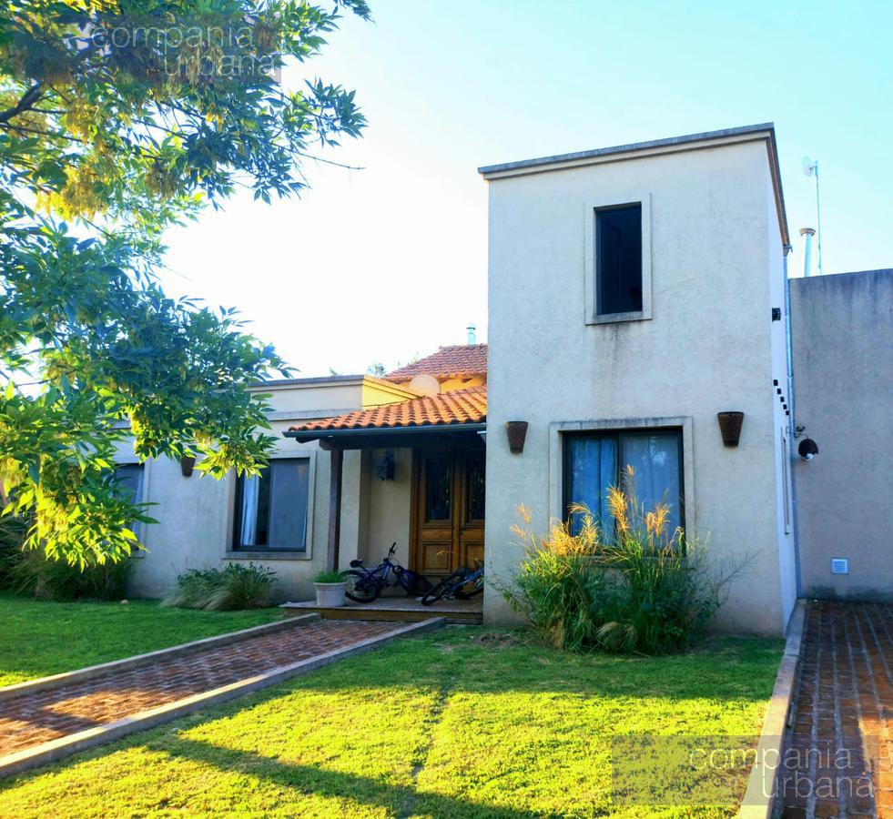 OPORTUNIDAD Casa a la Venta en Santa Clara, Villanueva