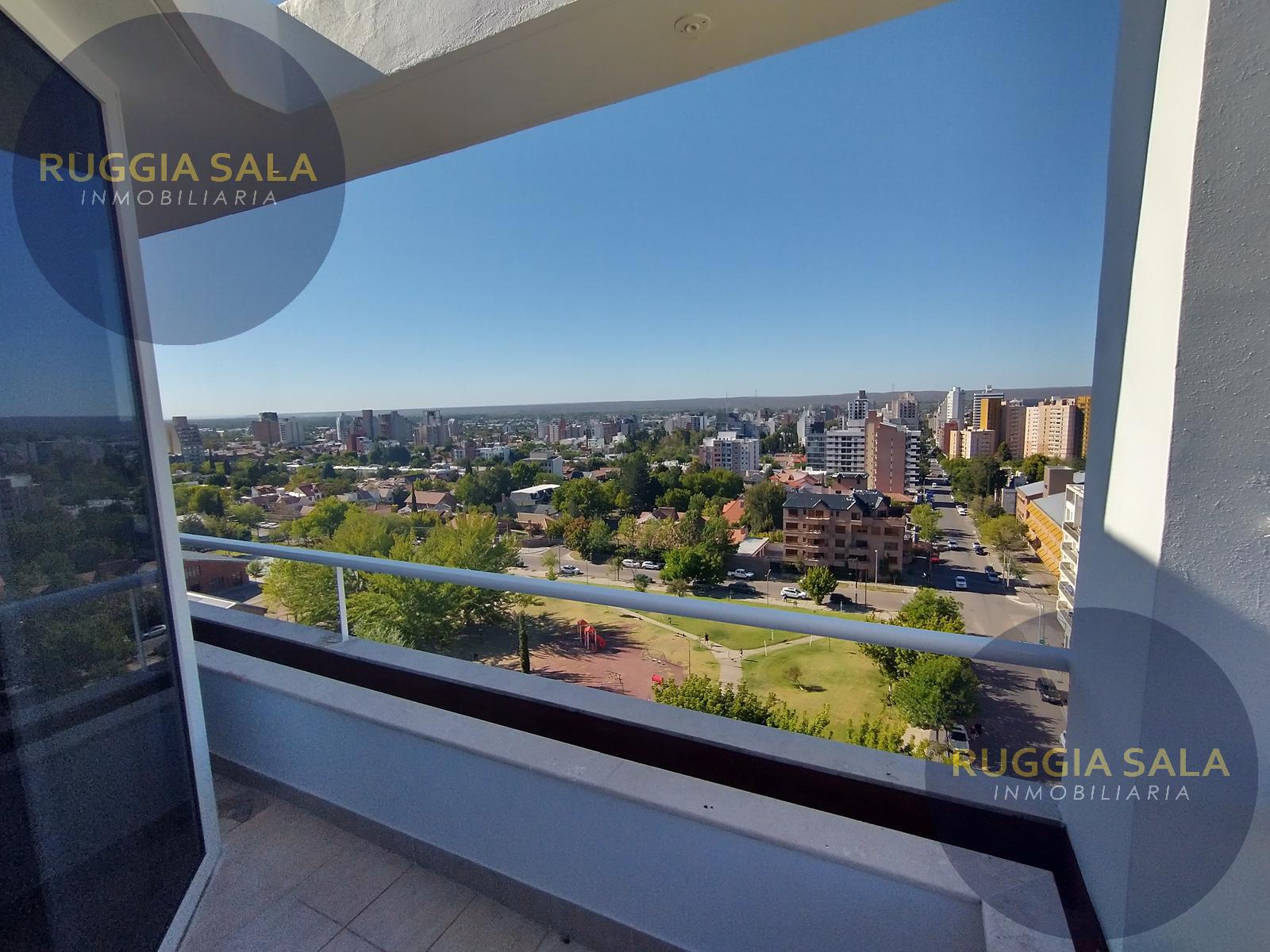 Departamento penthouse con excelentes vistas y terraza