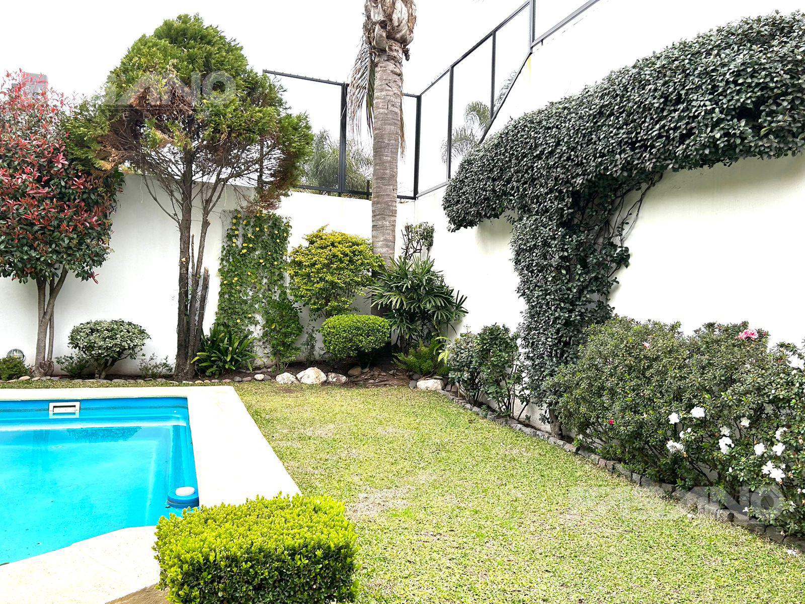 CASA 4 AMB. CON PISCINA Y JARDIN EN VENTA - CHILAVERT