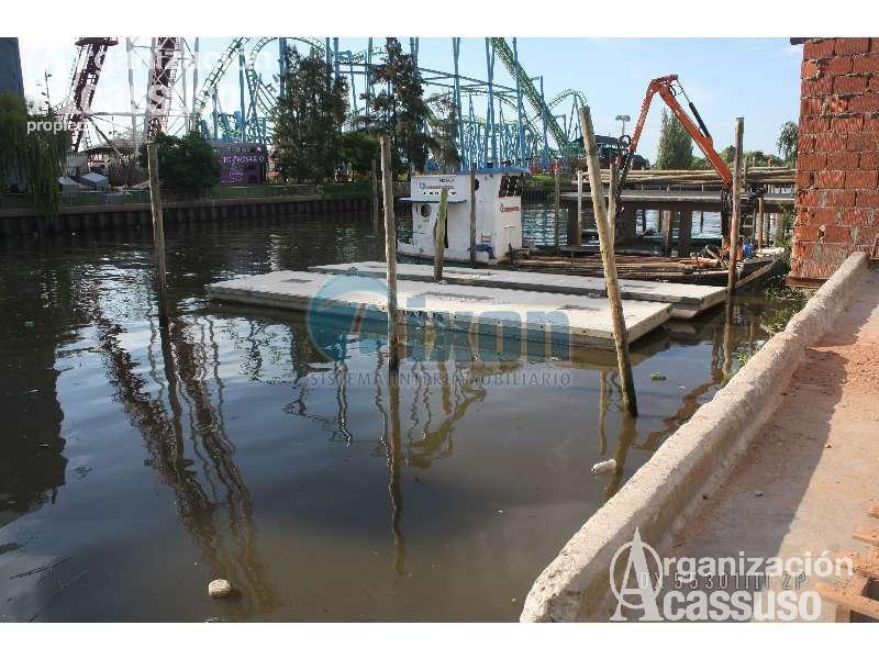 Depósito con Salida al Río. Tigre - En Venta