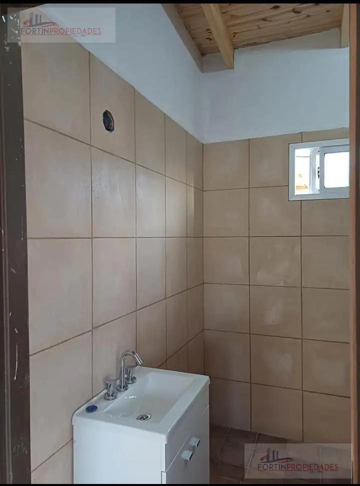 Casa en venta ( barrio semi cerrado