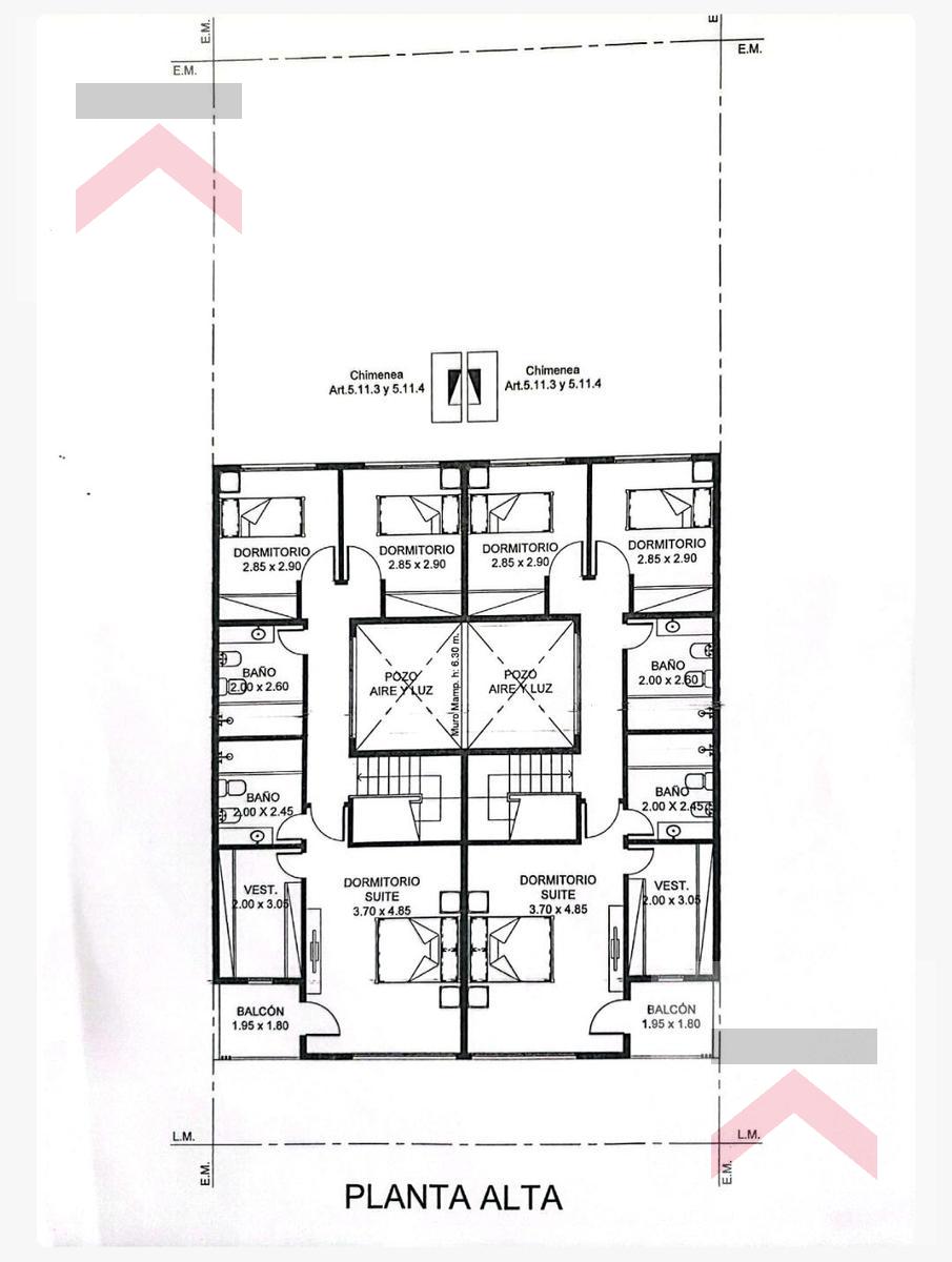 Duplex de 3 Dormitorios, con cochera y Jardin con parilla.