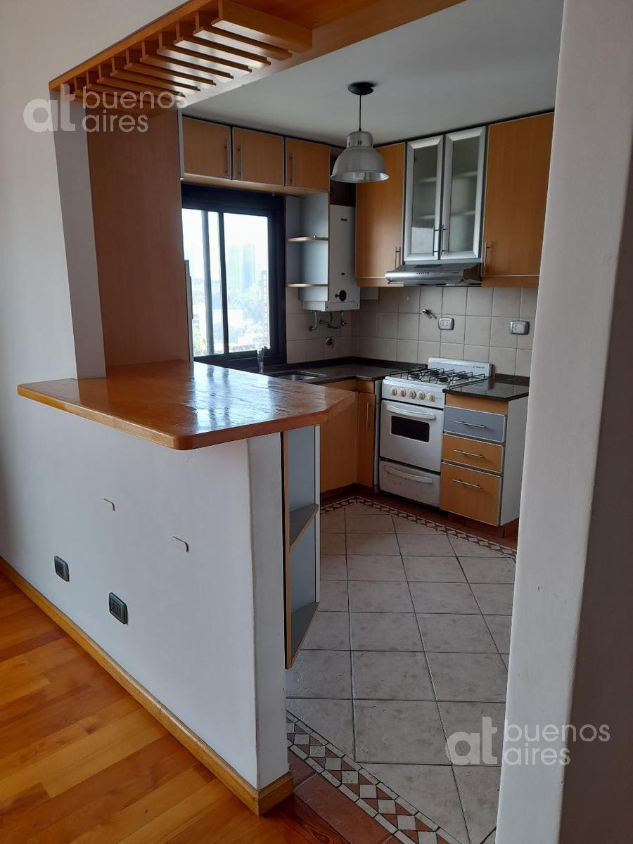 Departamento en barracas, 2 ambientes con cochera. Venta.