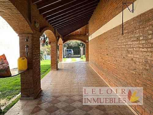 Casa en venta 5 ambientes en Parque Leloir