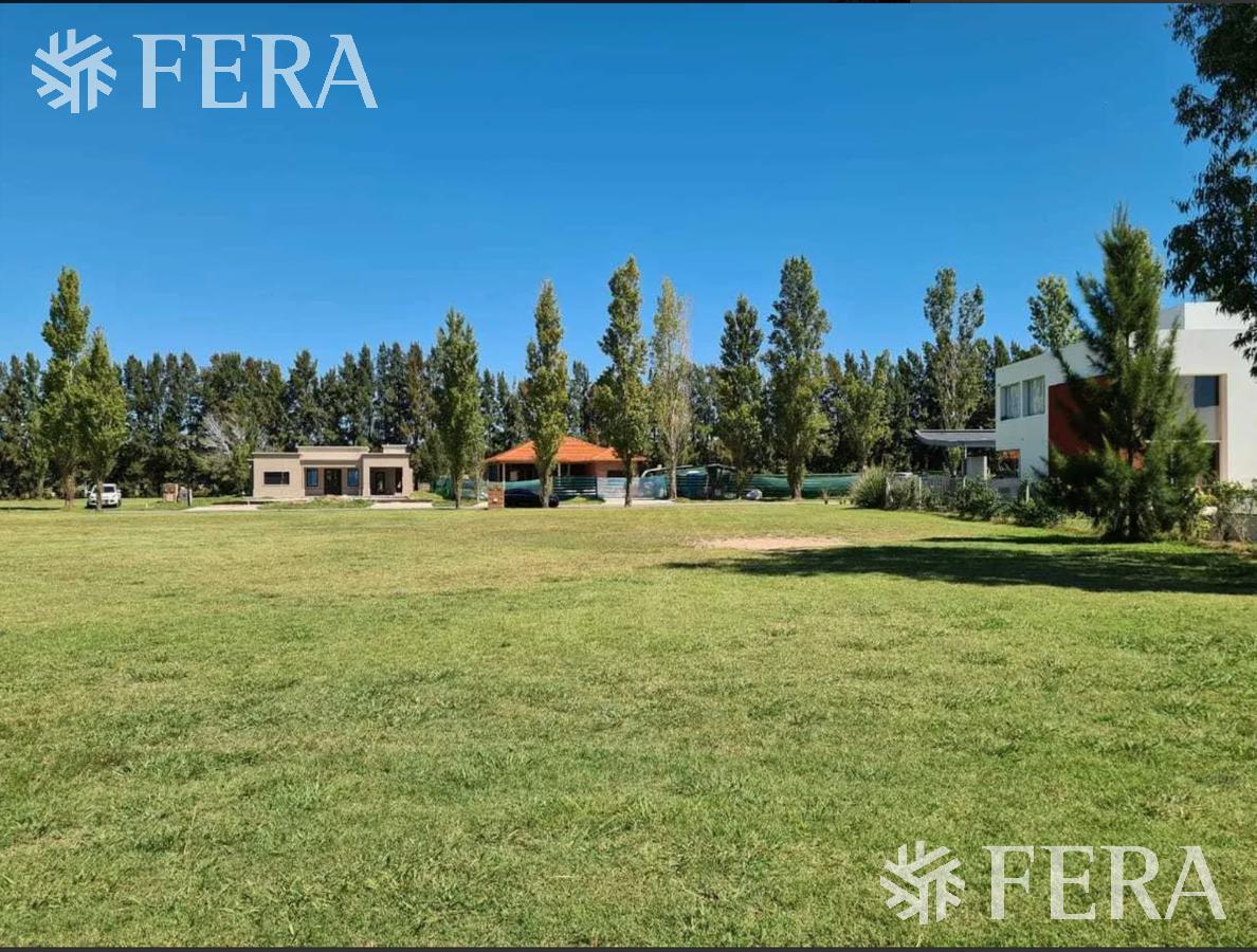 Venta de lote en Club Miralagos 2 (28069)