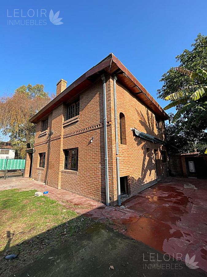 Casa en venta 5 ambientes en Parque Leloir