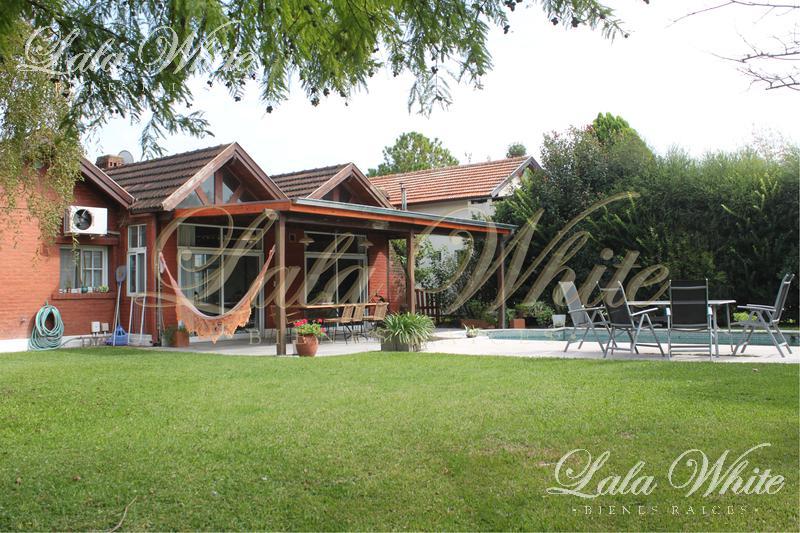 Venta  con renta - Casa en Echeverría del Lago