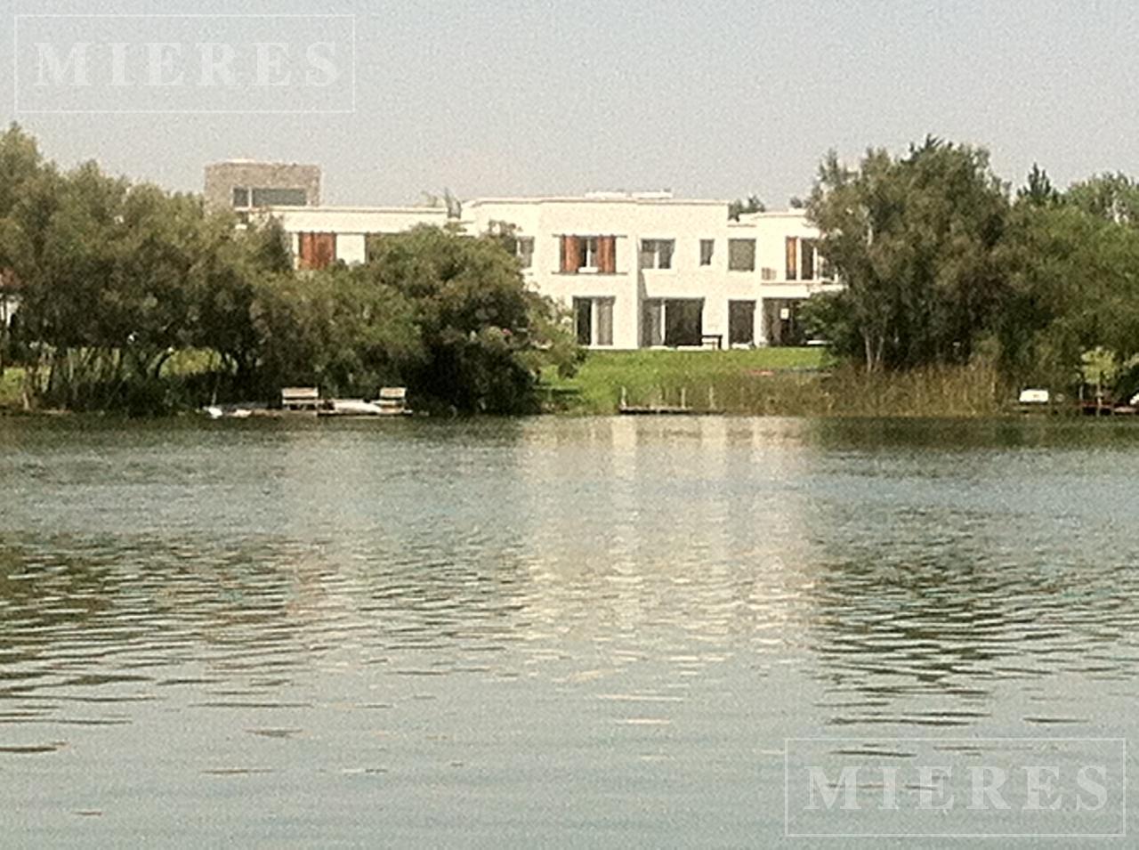 Casa en alquiler temporario en Santa María de Tigre!