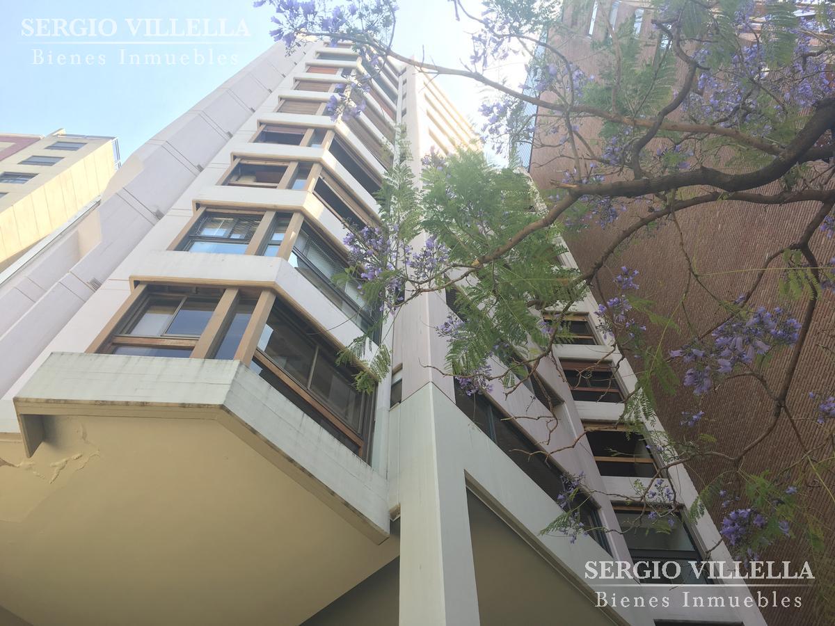 Departamento de 4 dormitorios en venta en barrio Nueva Córdoba