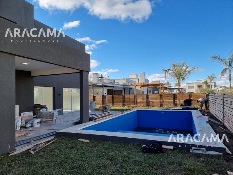 CASA en VENTA en Lagos de Canning - Canning