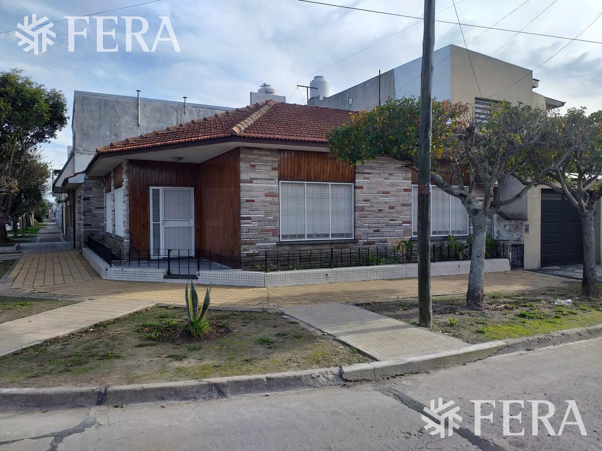 Venta de Casa 3 ambientes en Villa Domínico (25851)