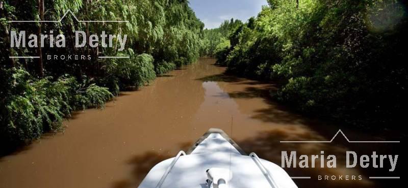 Campo -complejo turistico . Zona Delta Tigre