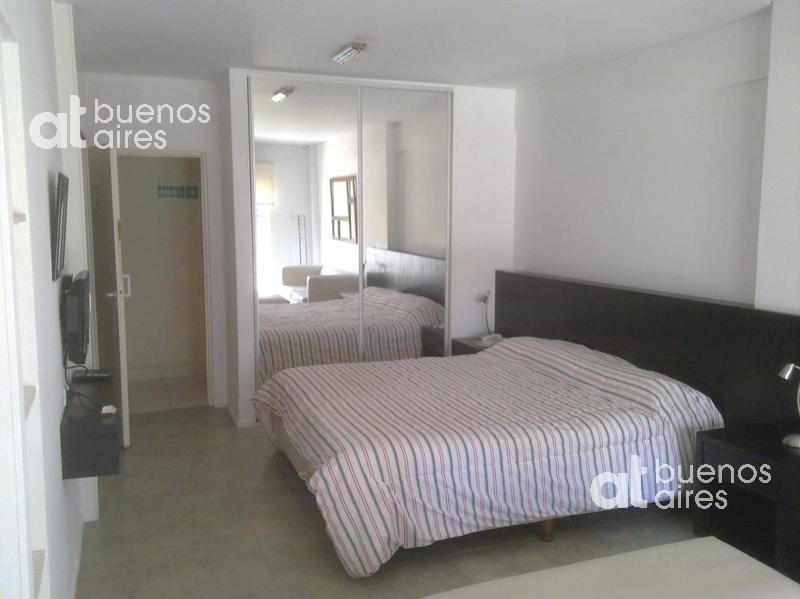 Villa Urquiza. Studio con balcón y amenities. Alquiler temporario sin garantía.