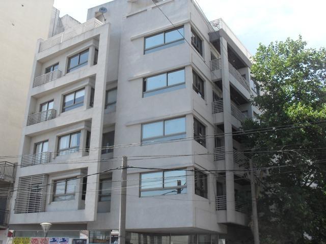 Departamento 3 Ambientes en Venta con Terraza Propia en Venta - Ramos Mejía