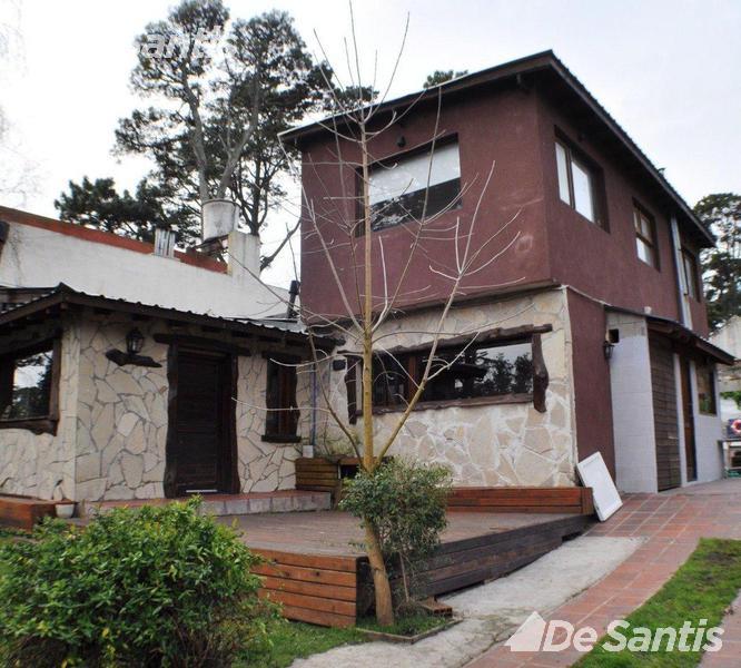 Chalet 4 amb con piscina - Bosque Peralta Ramos